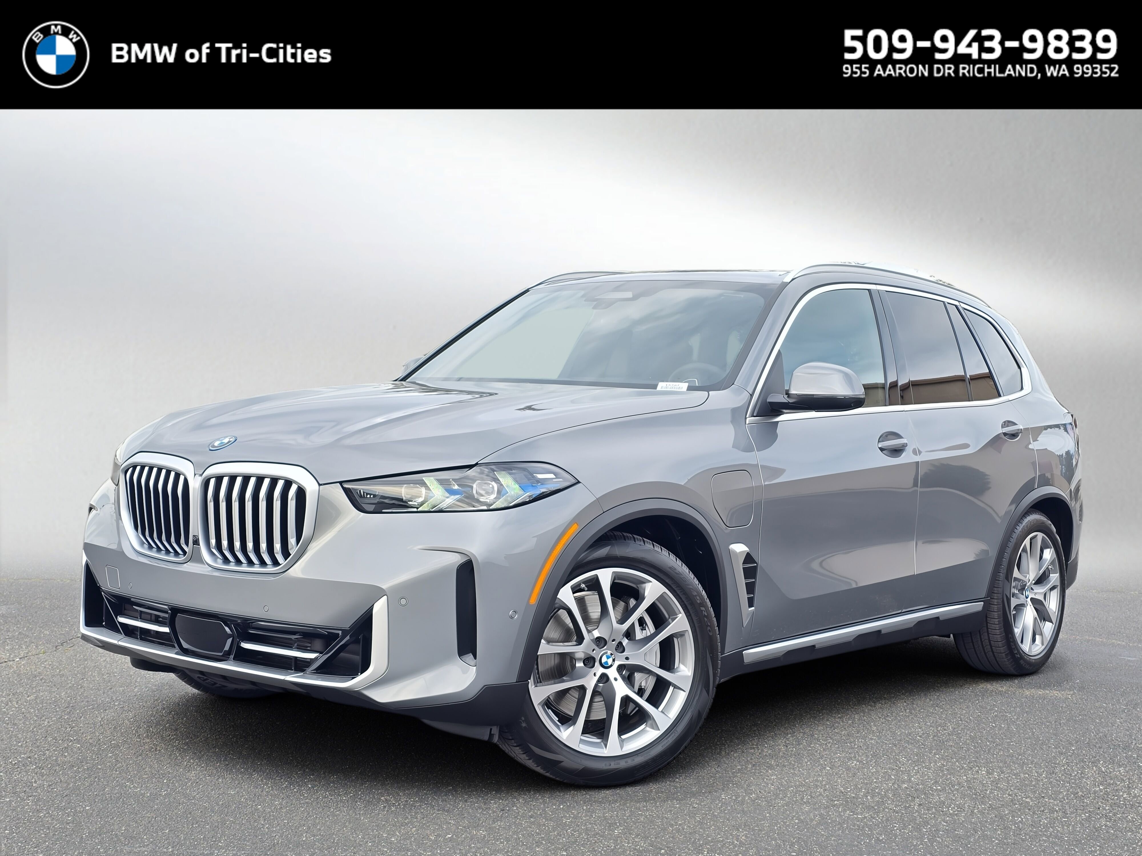 2026 BMW X5 xDrive50e's photo