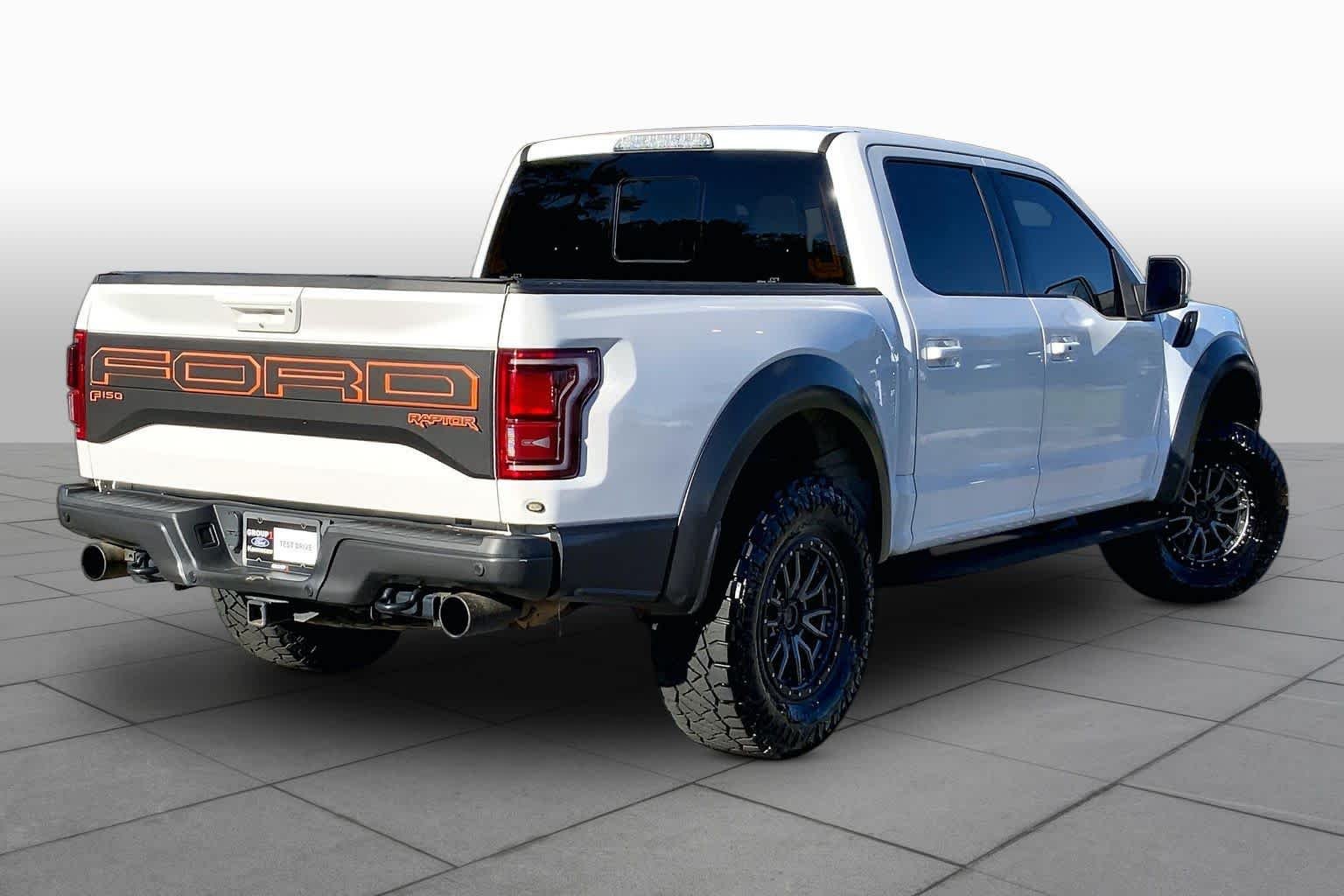 Used 2017 Oxford White Ford Raptor image 13