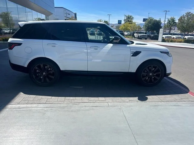 Used 2020 White Land Rover HSE image 4
