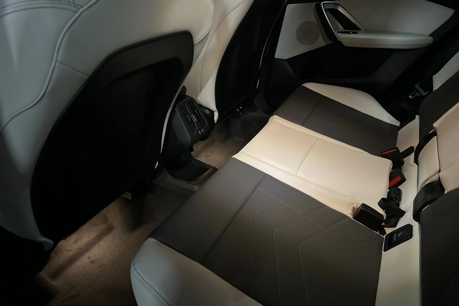 New 2027 Storm Bay Metallic BMW xDrive28i image 11