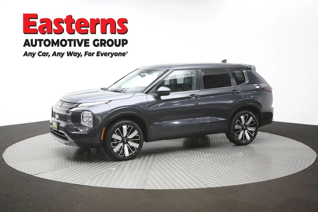 Used 2025 Gray Mitsubishi SE image 58