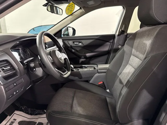 Used 2024 Gray Nissan SV image 16