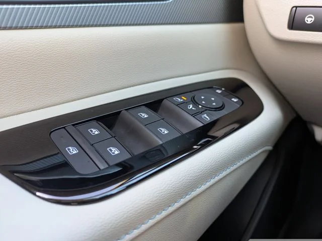 New 2026 Super Black Nissan Platinum image 29