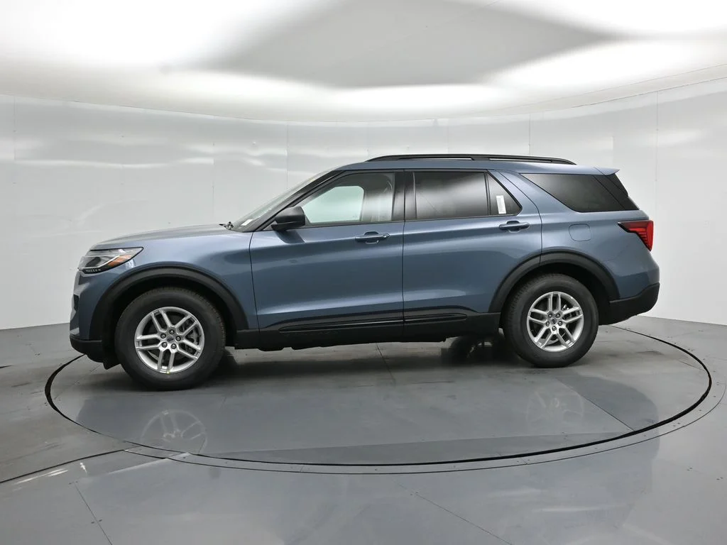 New 2026 Vapor Blue Metallic Ford Active image 28