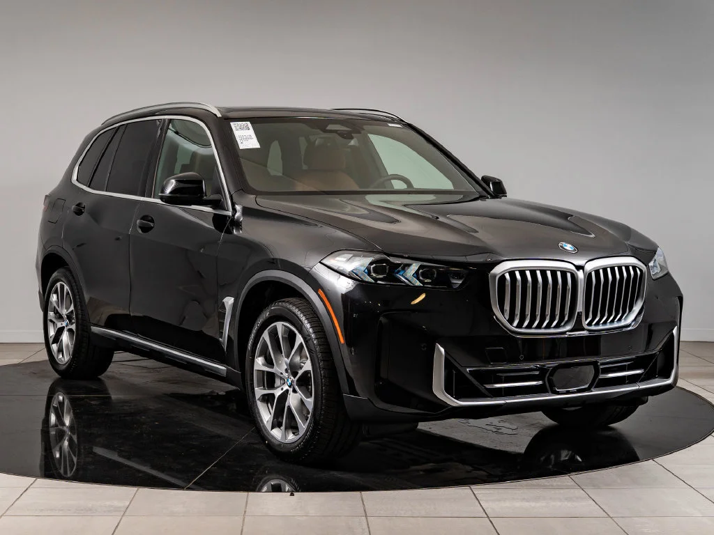 New 2026 Black Sapphire Metallic BMW xDrive40i image 12