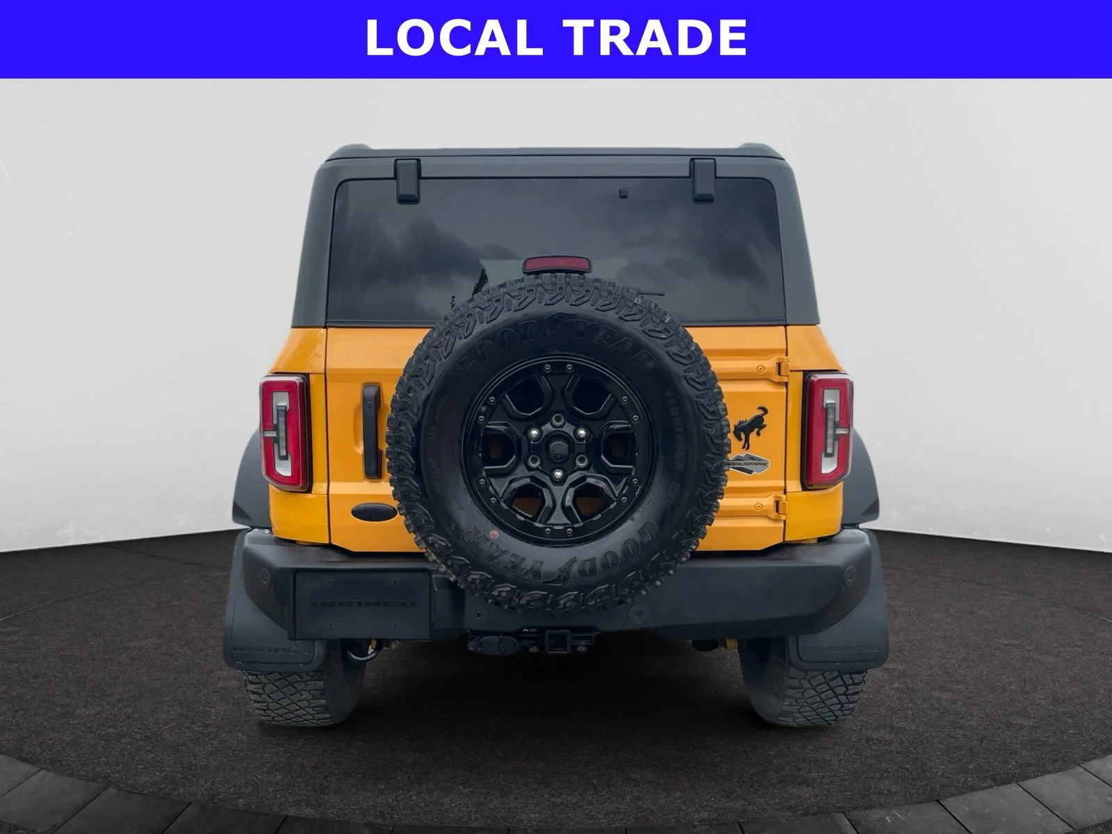 Used 2022 ORANGE Ford WILDTRAK image 4