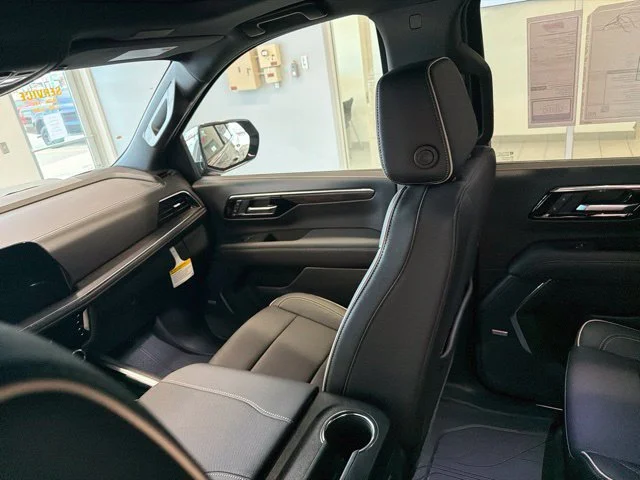 New 2027 Sterling Gray Metallic Chevrolet Premier image 27