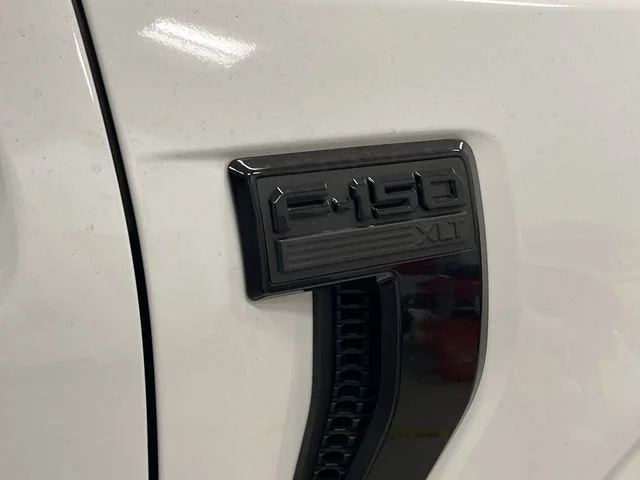 New 2026 Oxford White Ford XLT image 14