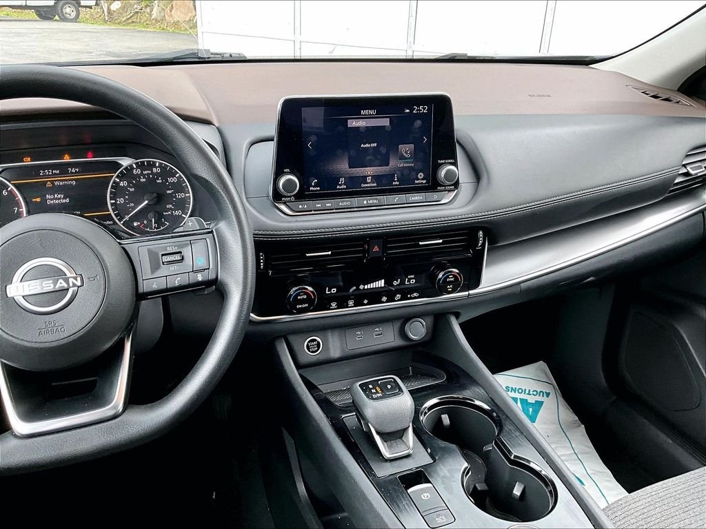 Used 2022 Caspian Blue Metallic Nissan SV image 18