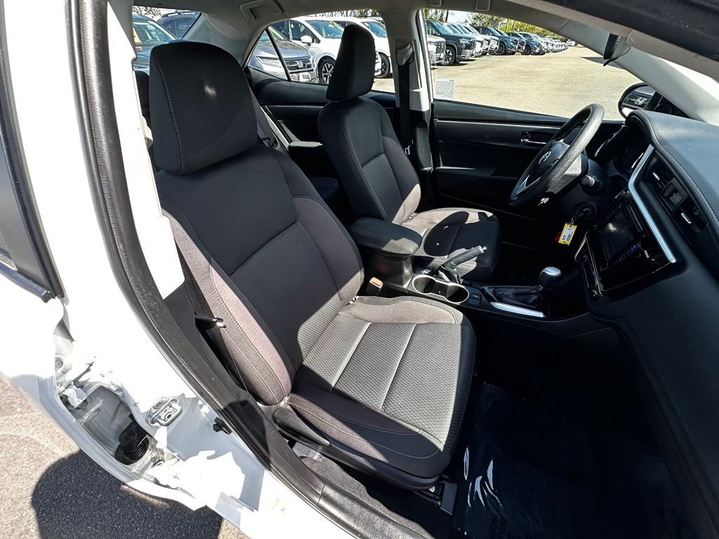 Used 2017 White Toyota LE image 13