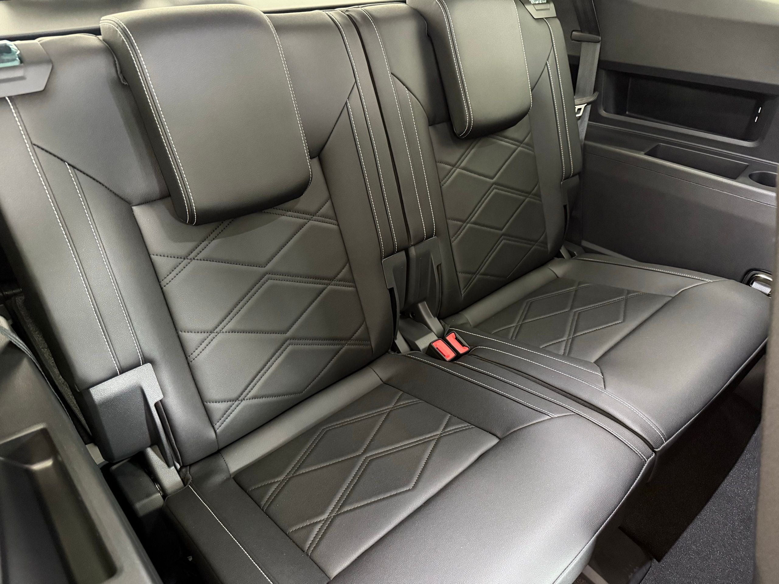 2025 Volkswagen Atlas SE w/Tech - Photo 22