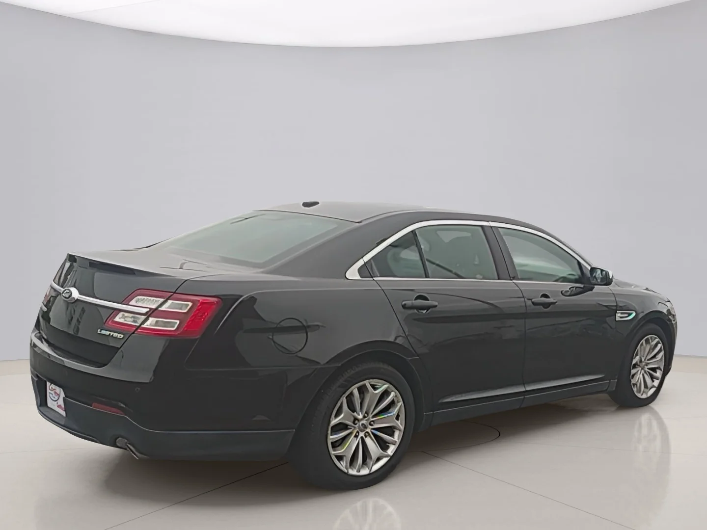 Used 2013 Black Ford LIMITED image 5