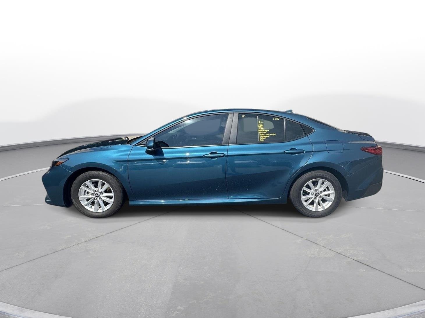 Used 2025 Ocean Gem Toyota LE image 9