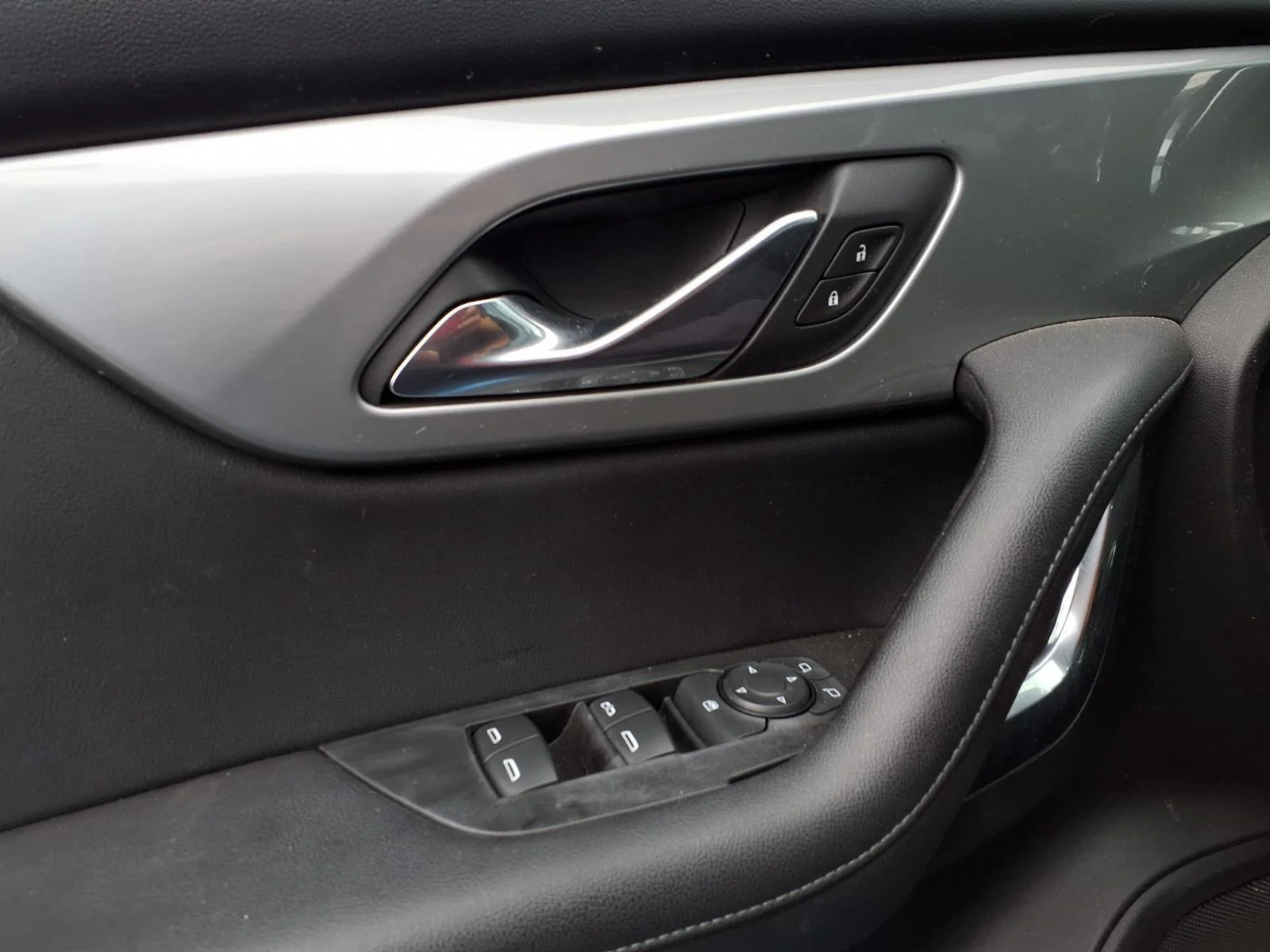 Used 2019 Kinetic Blue Metallic Chevrolet  image 16