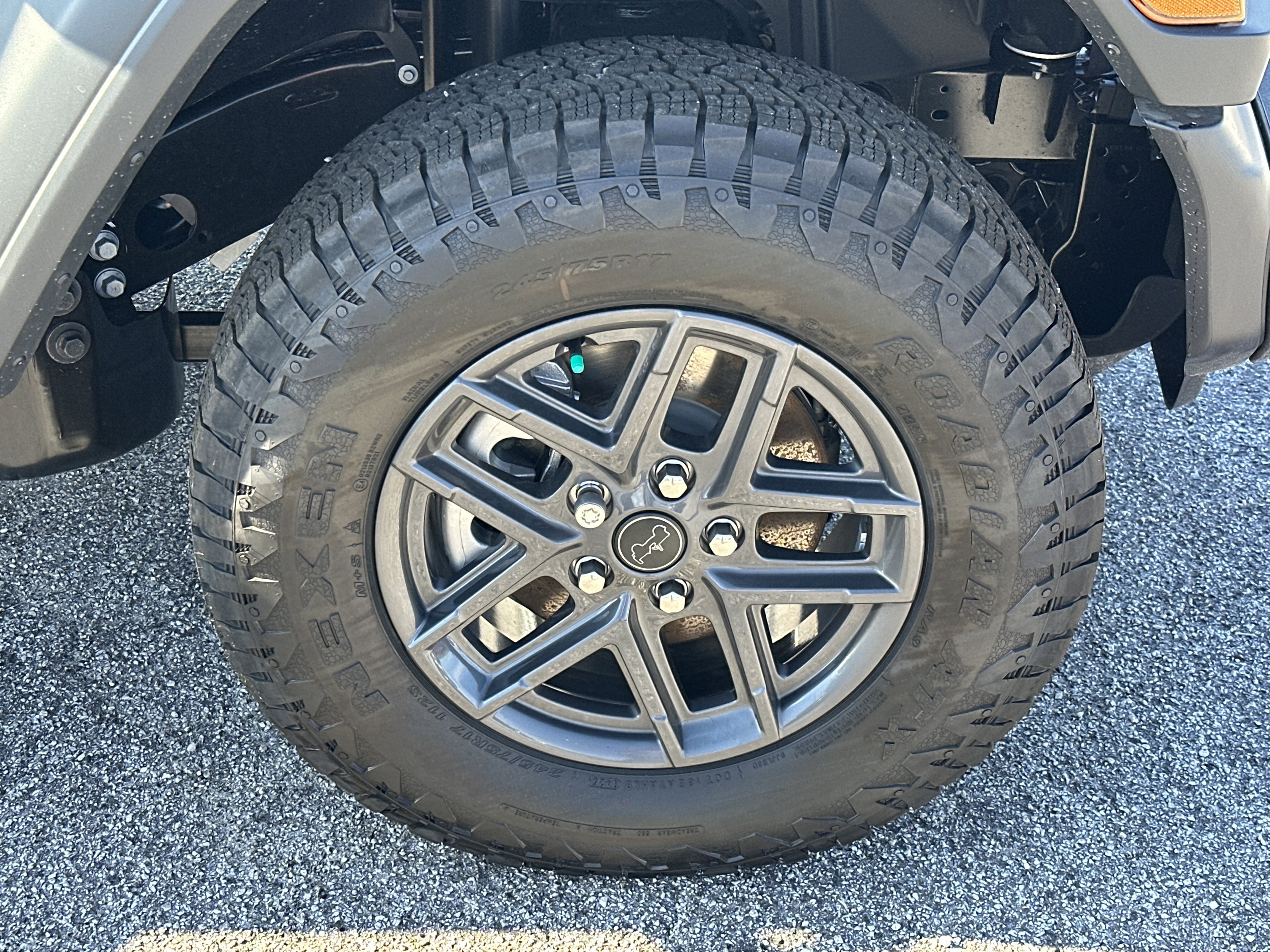 New 2026 Granite Crystal Metallic Clear-Coat Exterior Paint Jeep Sport S image 13