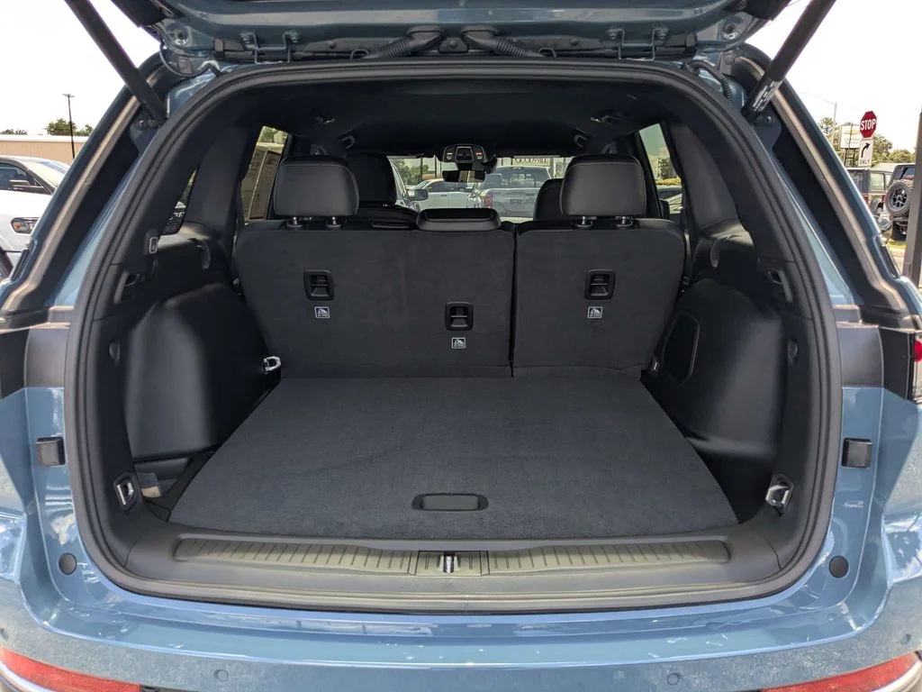 Used 2026 Blue Jeep Limited image 13