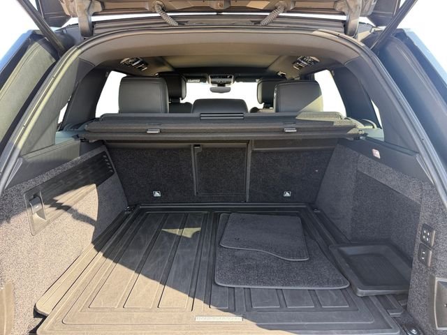 Used 2020 Black Land Rover HSE image 18