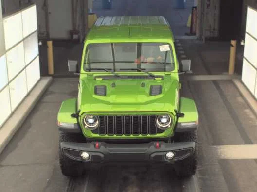 Used 2025 Jeep Wrangler 4-Door Rubicon with VIN 1C4PJXFG5SW587157 for sale in Kansas City