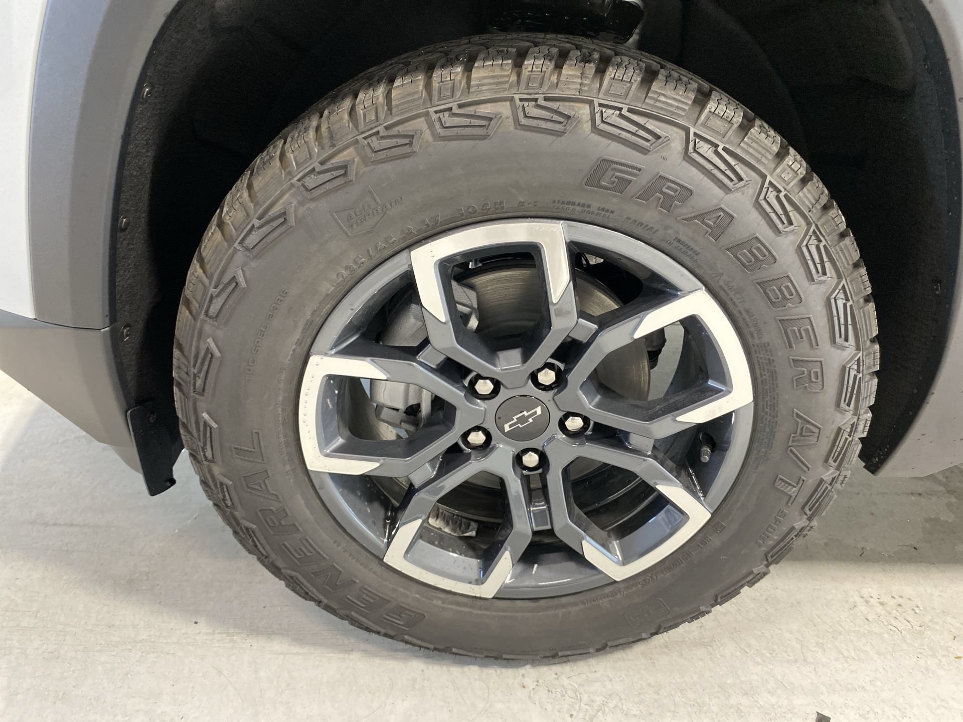2027 Chevrolet Equinox ACTIV - Photo 33