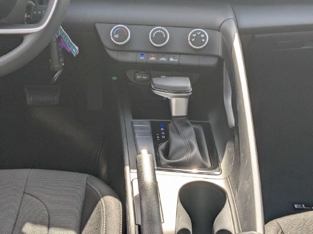 Used 2026 White Hyundai SE image 19