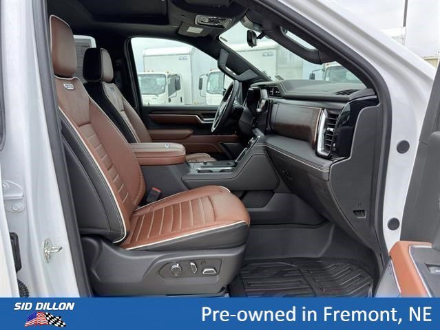 Used 2025 White Frost Tricoat GMC Denali Ultimate image 20