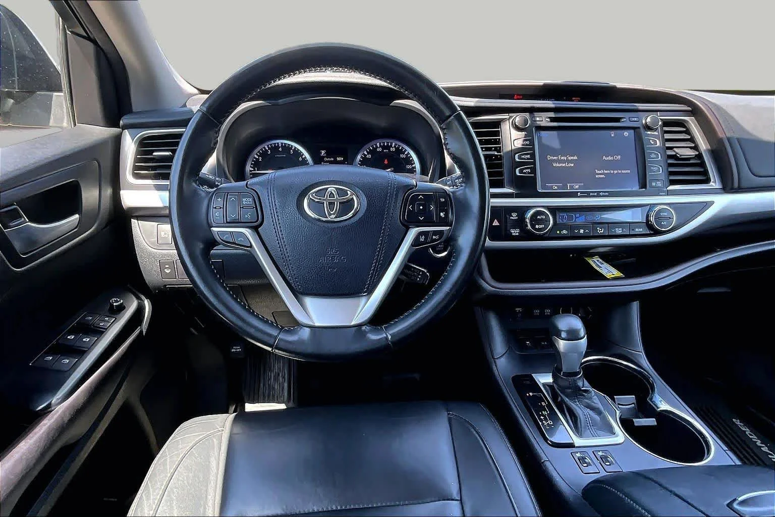 Used 2017 Midnight Black Metallic Toyota XLE image 6