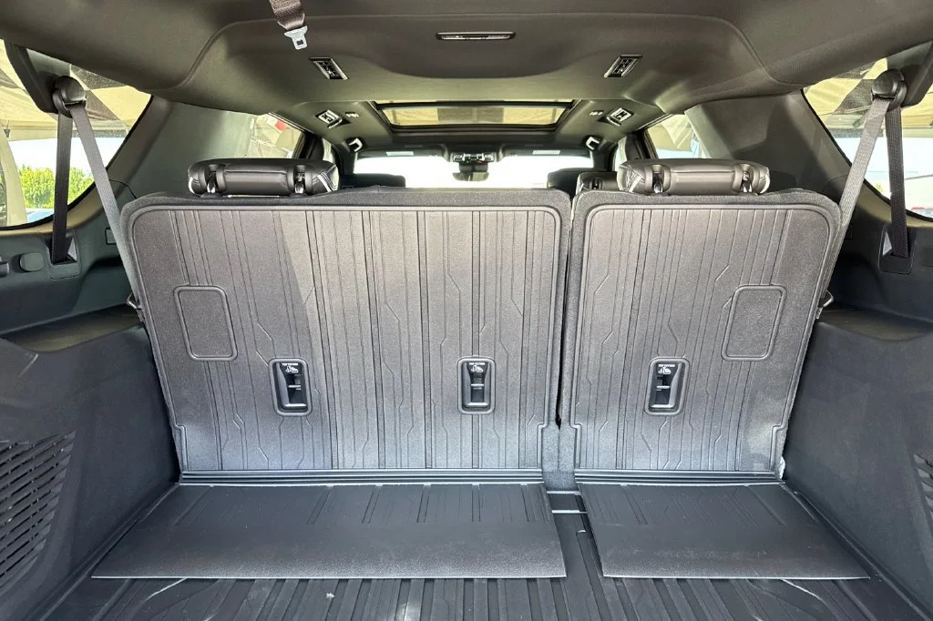2026 GMC Yukon XL AT4 Ultimate - Photo 14