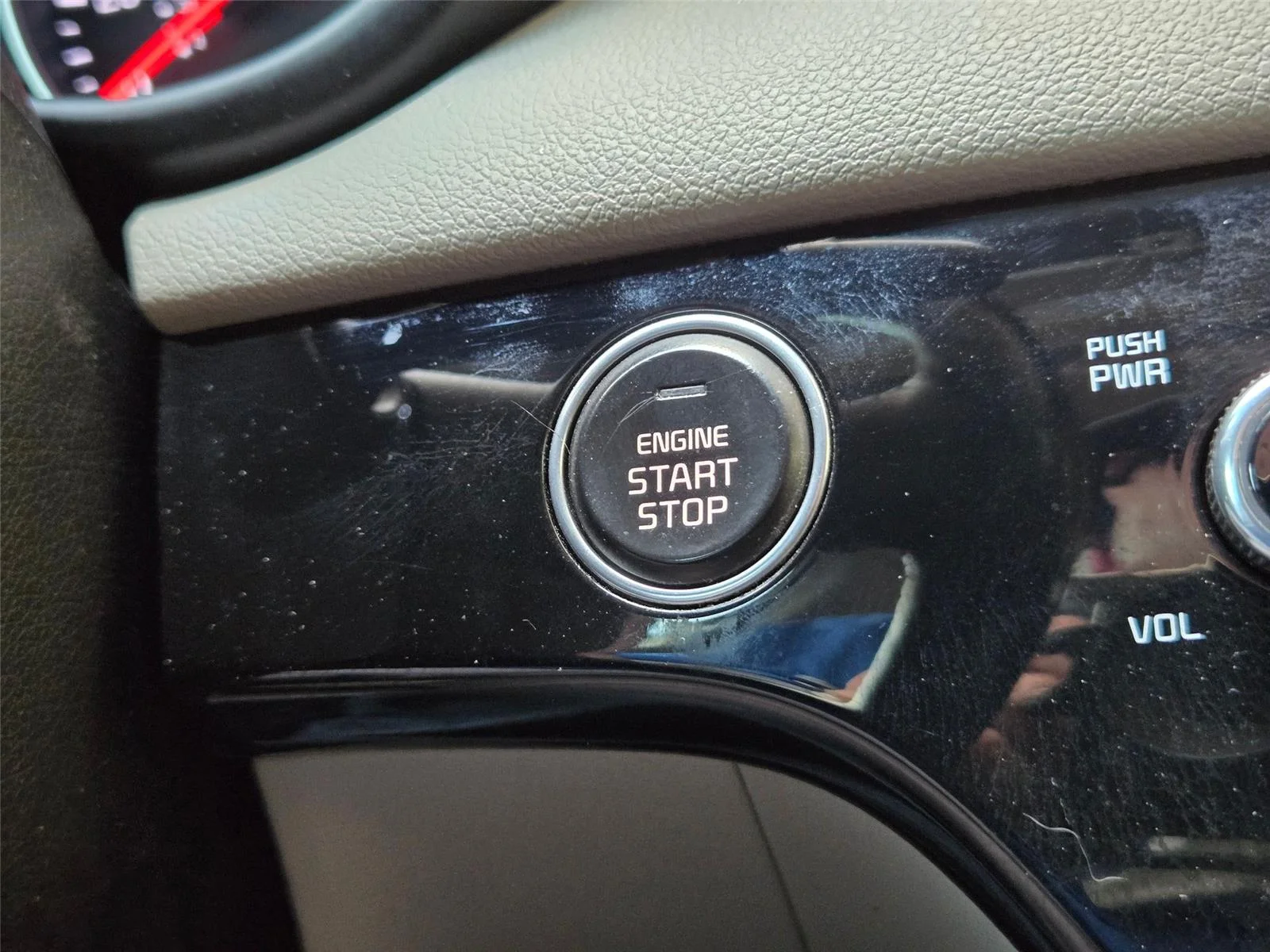 Used 2020 Snow White Pearl Kia EX image 23