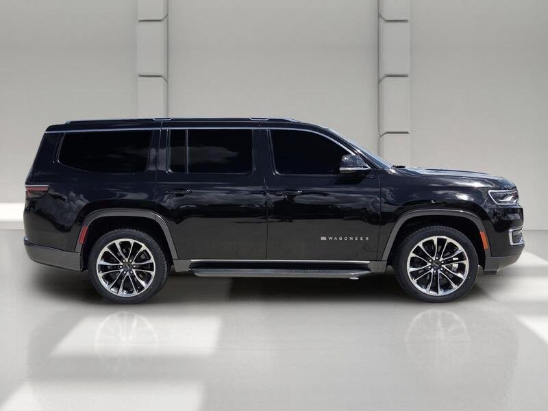 Used 2022 Diamond Black JEEP SERIES II 4X2 image 6
