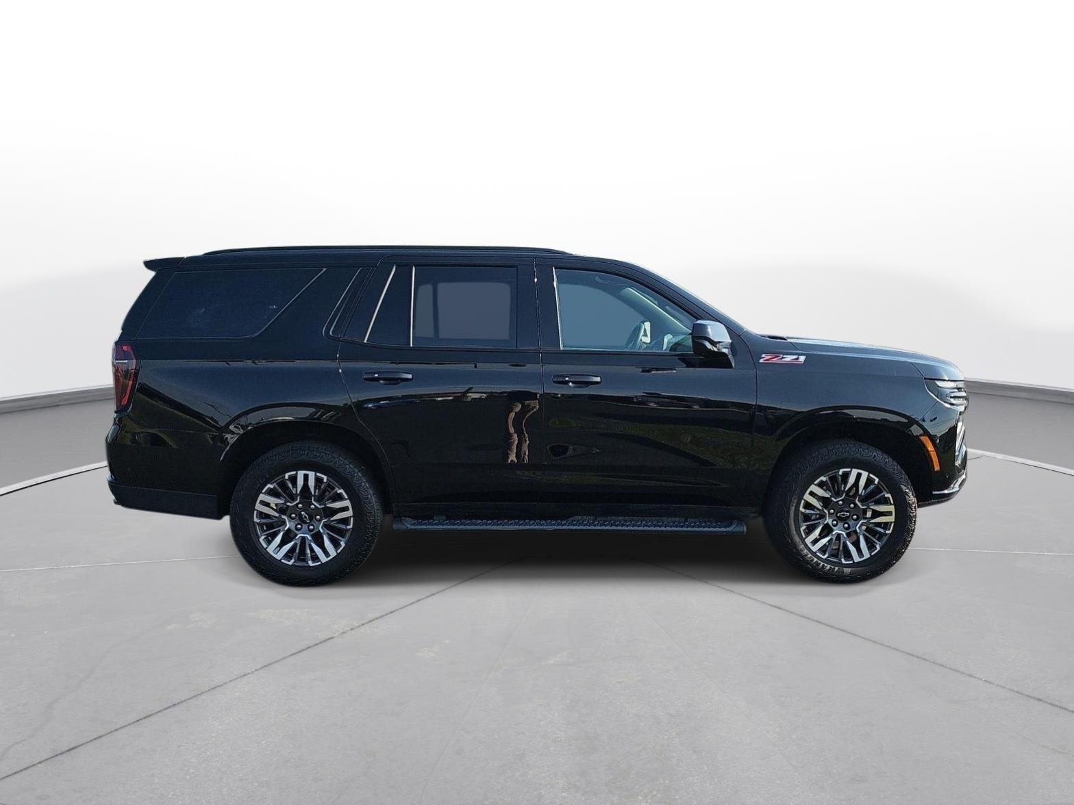 Used 2025 Black Chevrolet Z71 image 5
