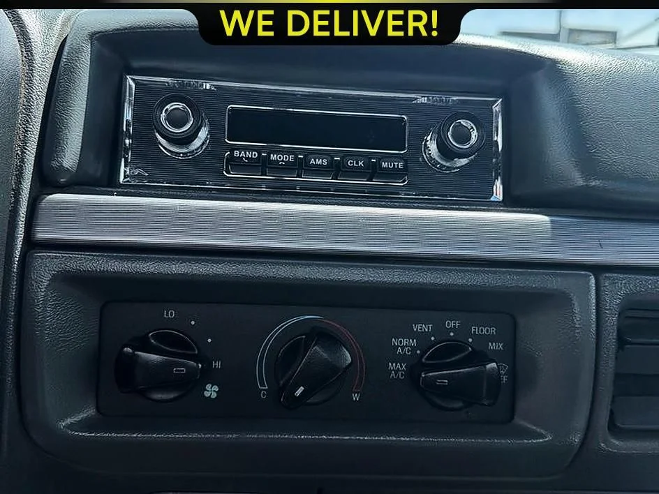 Used 1992  Ford Custom HD image 13
