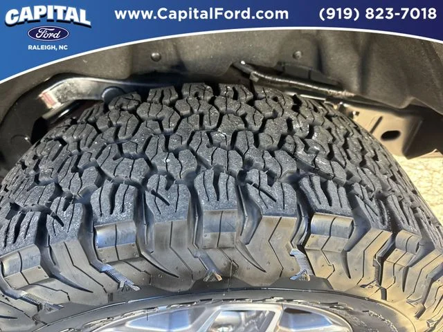 Used 2025 Gray Ford Badlands image 14