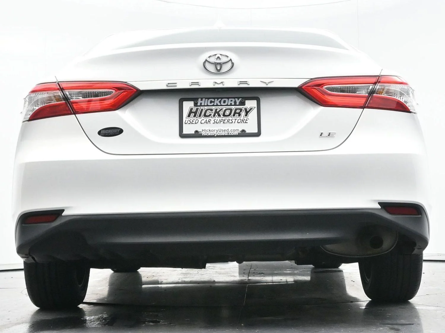 Used 2020 Super White Toyota LE image 40