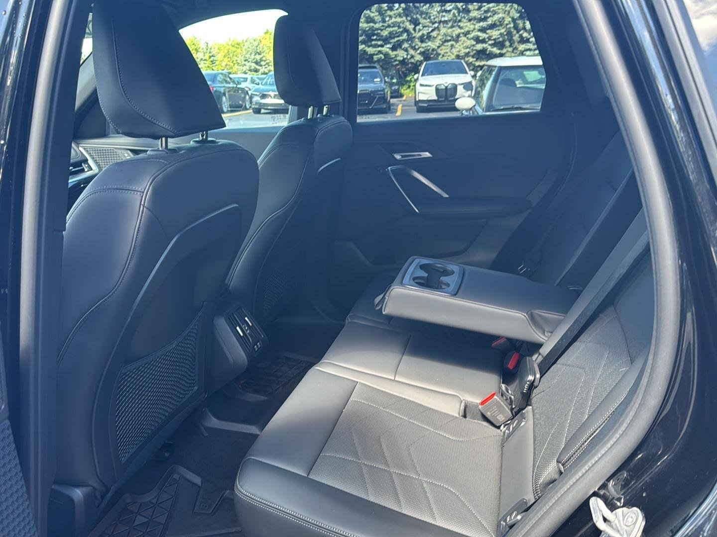 Used 2023 Black Sapphire Metallic BMW xDrive28i image 10