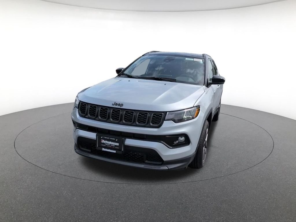 New 2026 Silver Zynith Metallic Clear-Coat Exterior Paint Jeep Limited image 15