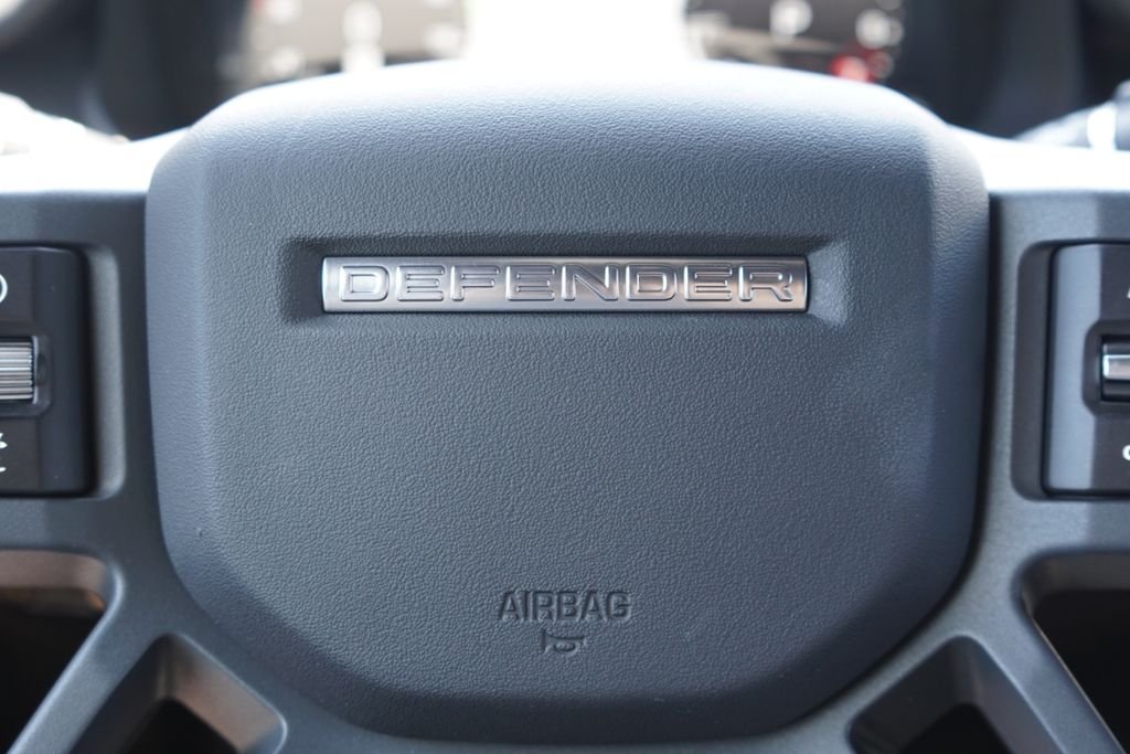 Used 2025 Black Land Rover S image 19