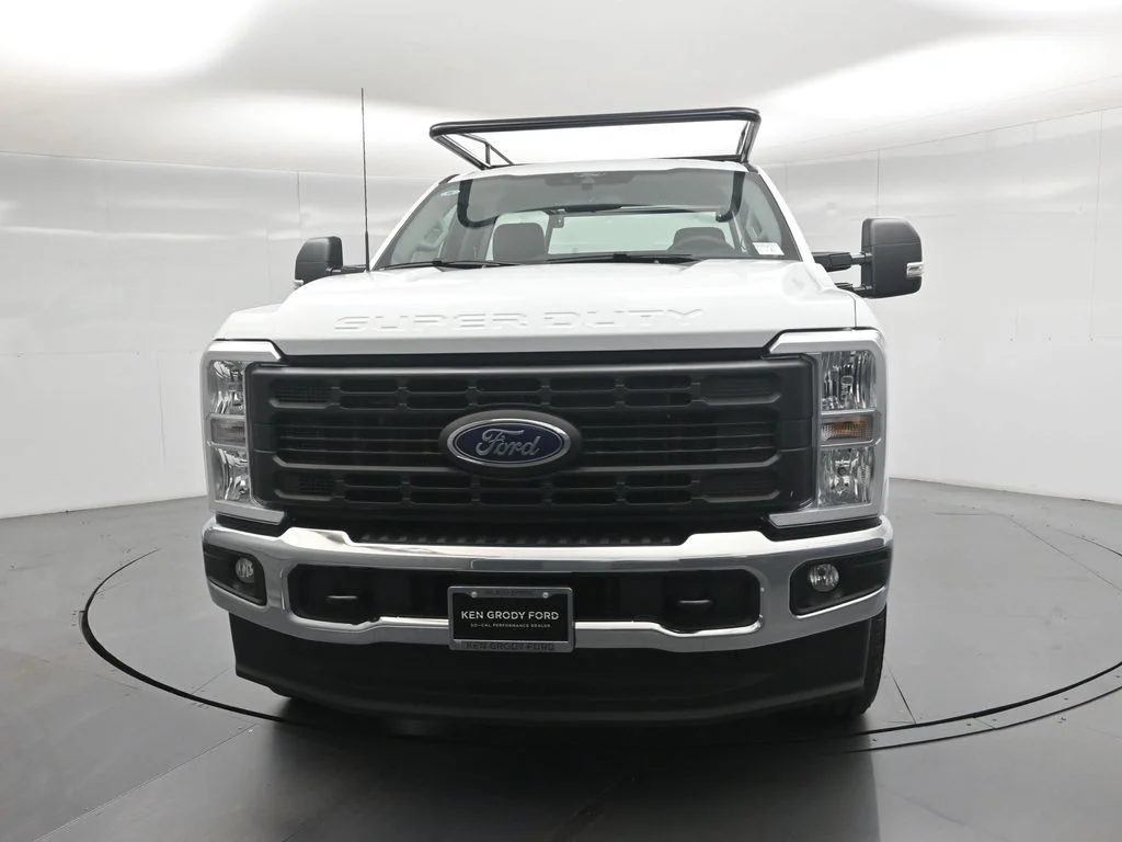 New 2026 Oxford White Ford XL image 45