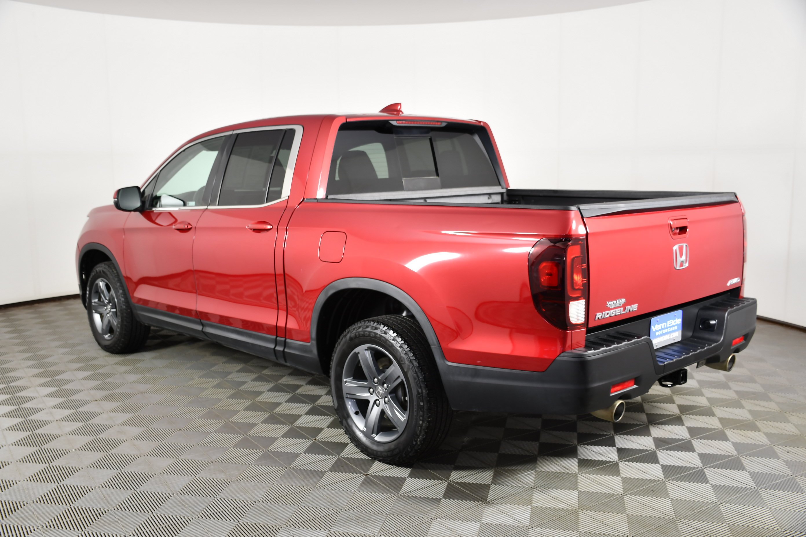 Certified Used 2023 Radiant Red Metallic II Honda AWD RTL image 8