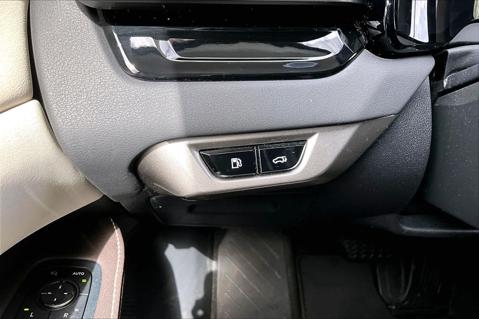 Used 2023 Iridium Lexus  image 34