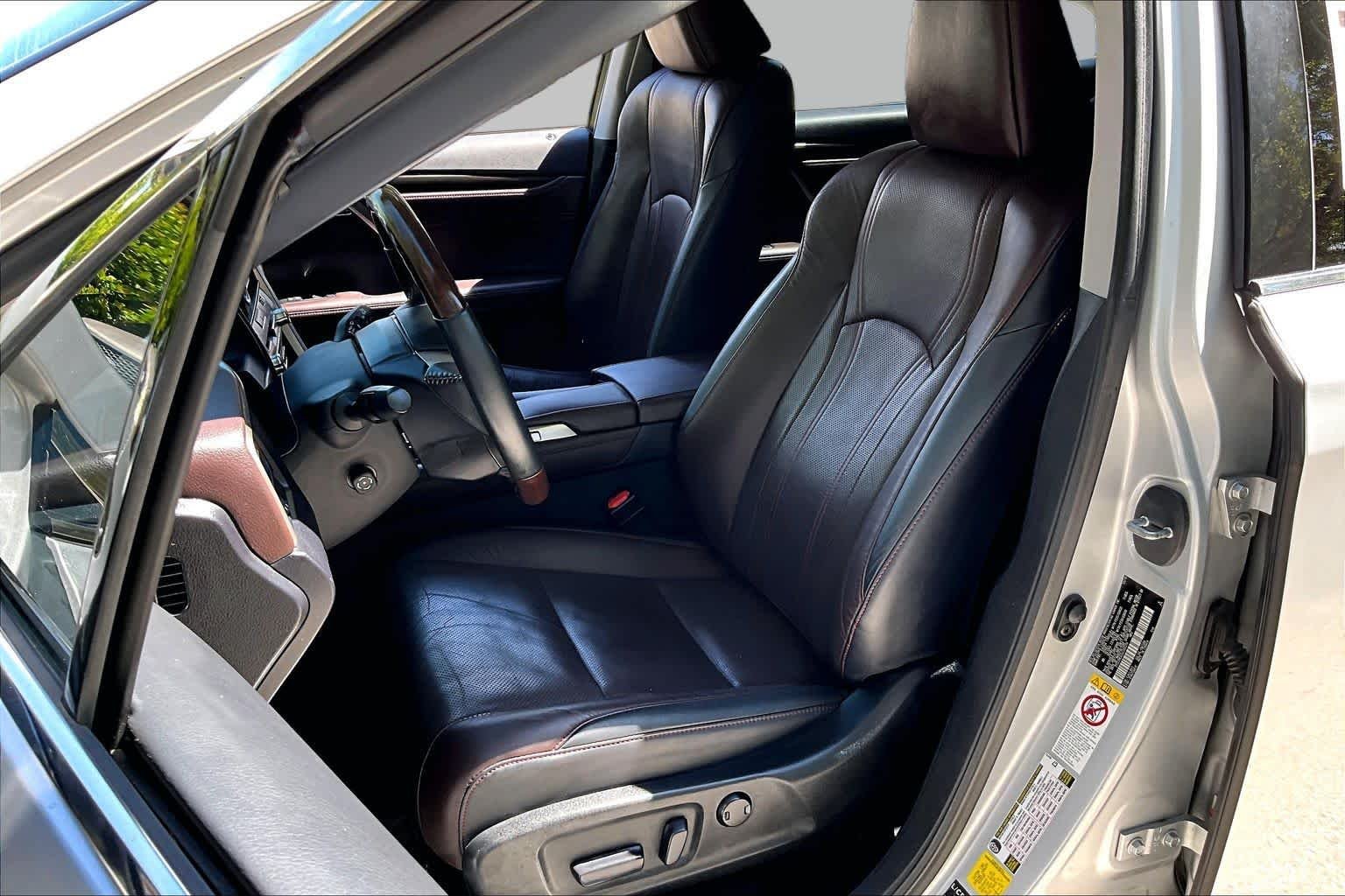 Used 2016 Silver Lining Metallic Lexus  image 8