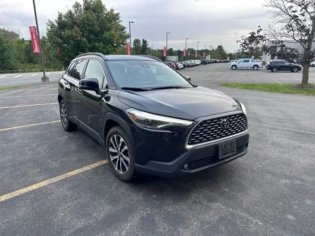 Used 2022 Black Toyota XLE image 1