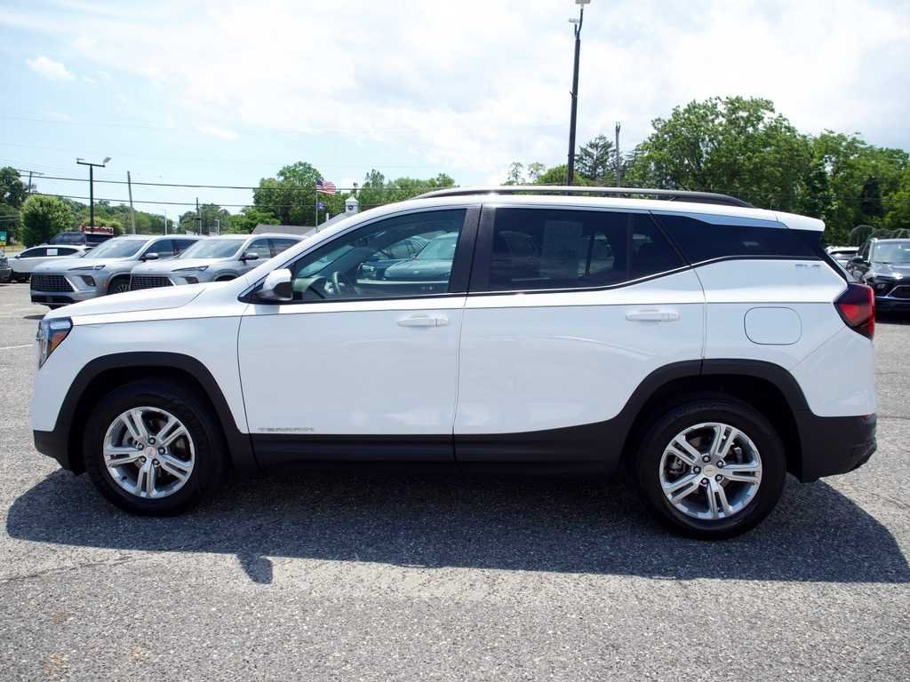 Certified Used 2024 Summit White GMC SLE image 5