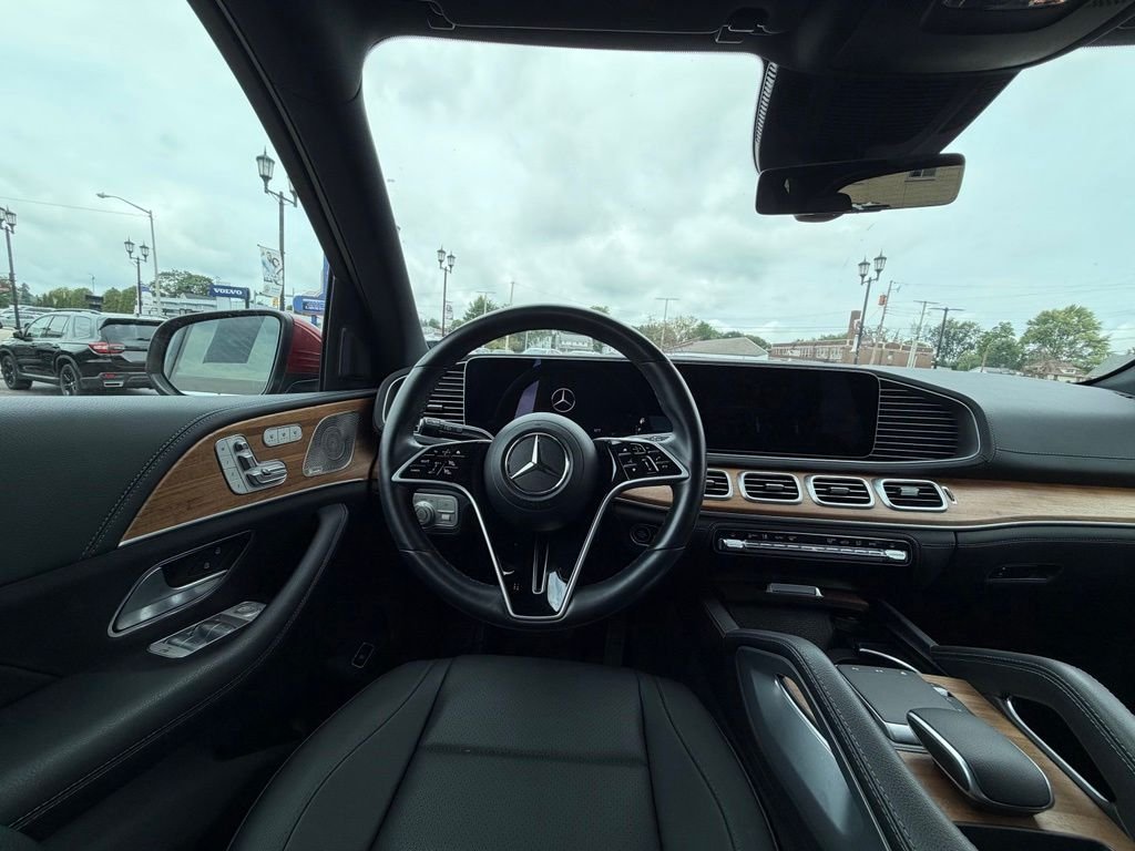 Used 2024 Red Mercedes-Benz GLE 450 image 11