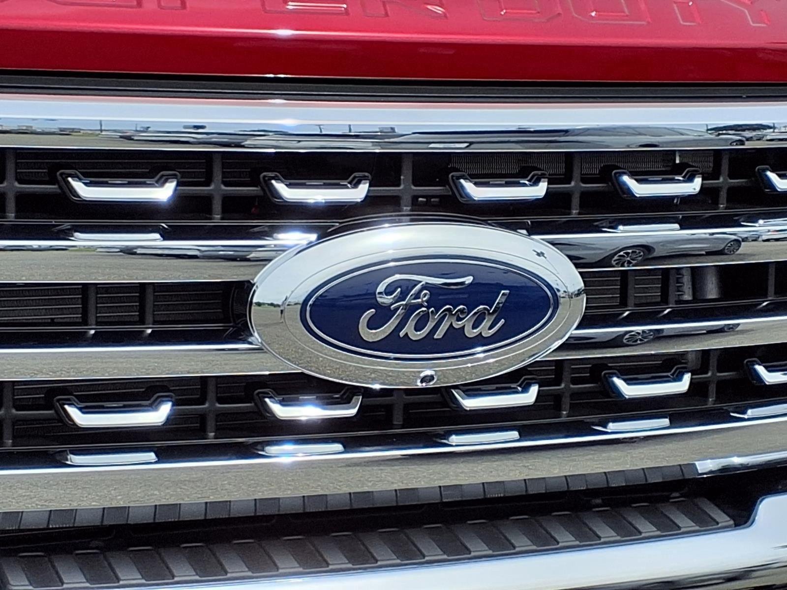 New 2026 Ruby Red Metallic Tinted Clearcoat Ford F-250® Lariat® image 14