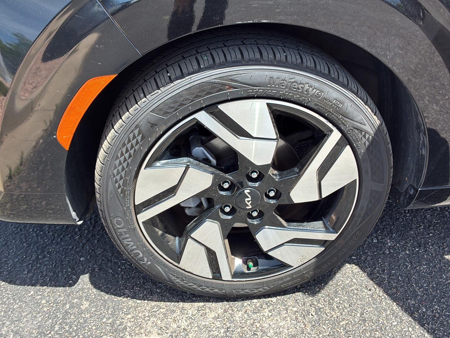 Used 2023 Fusion Black Kia GT-Line image 9