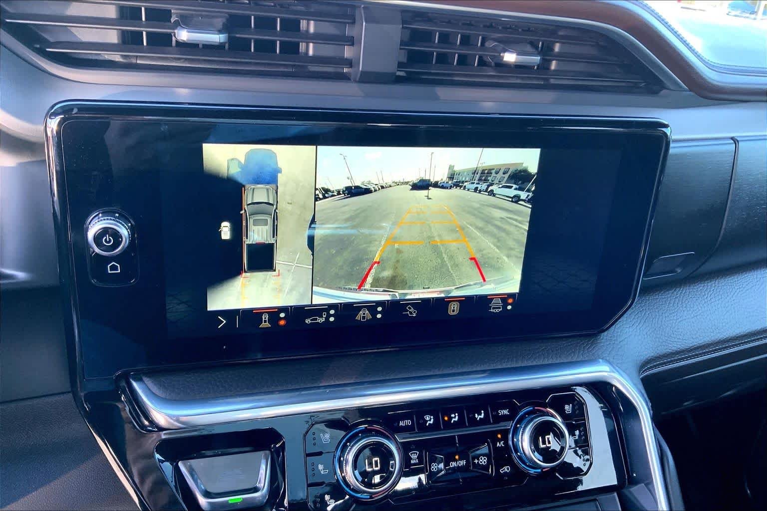 Used 2024 White Frost Tricoat GMC Denali image 24