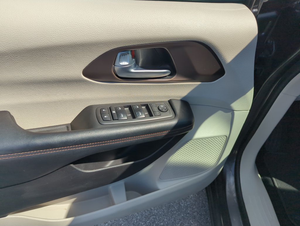 Used 2019 Gray Chrysler Touring Plus image 18