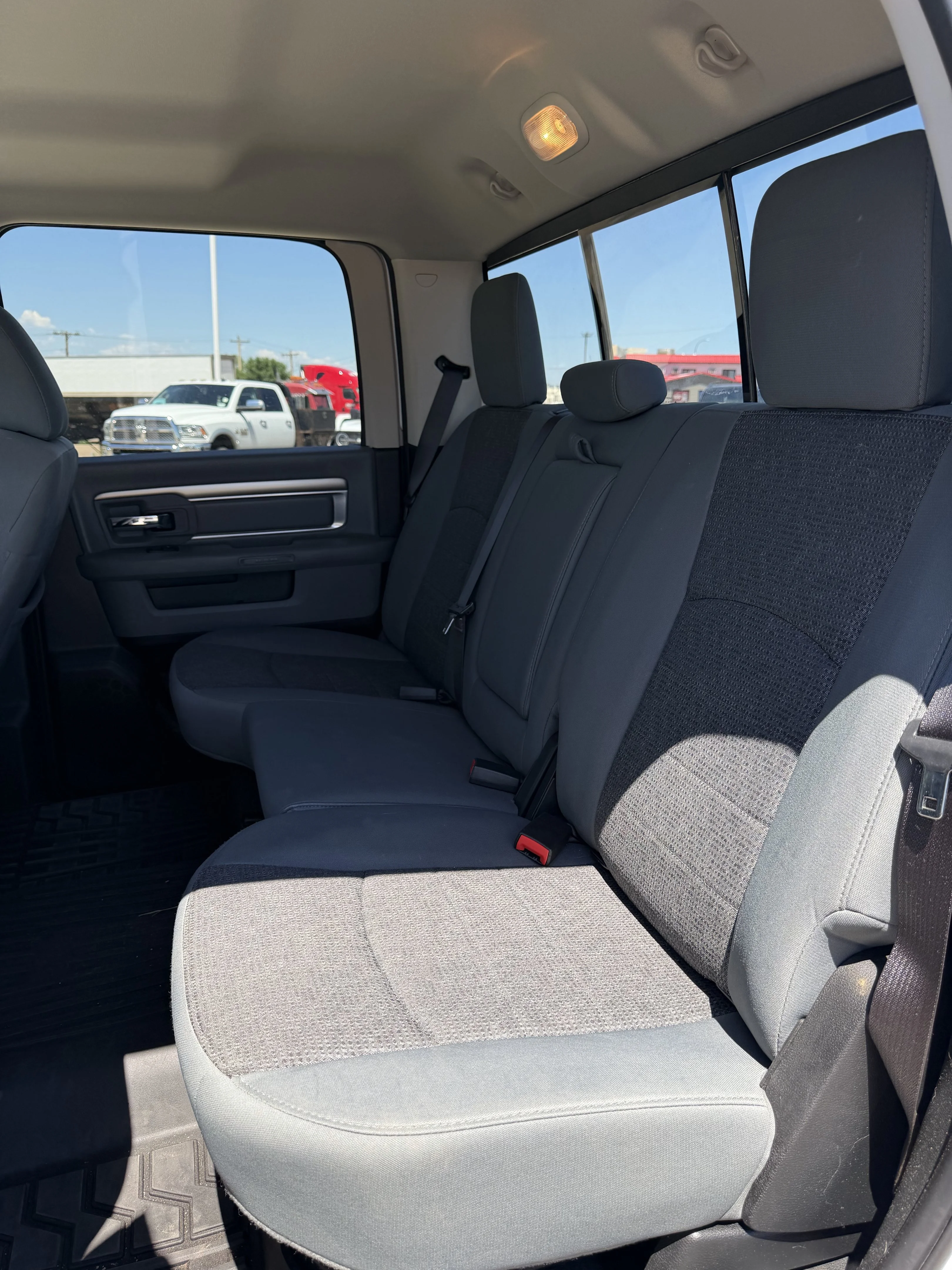 Used 2018 Bright White Clearcoat Ram Harvest image 25