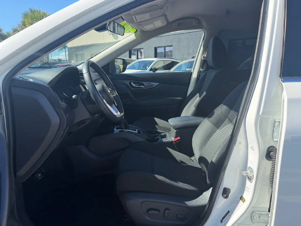 Used 2019 White Nissan SV image 10