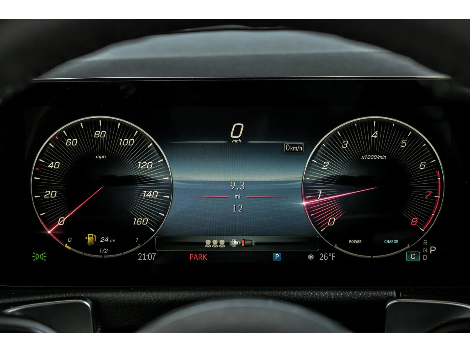 New 2026 Mountain Grey Metallic Mercedes-Benz GLB 250 image 11